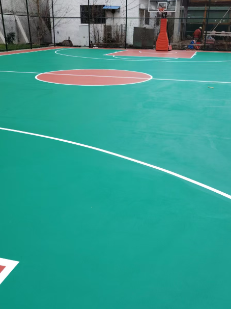 龙湾镇 球场长期使用易出现地面开裂
